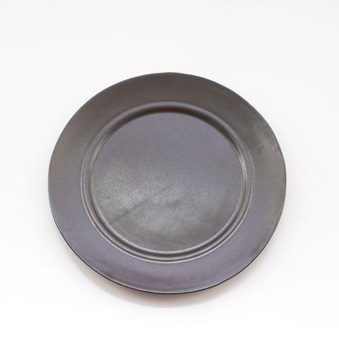 Eric Bonnin Black Kam Dinner Plates Rental